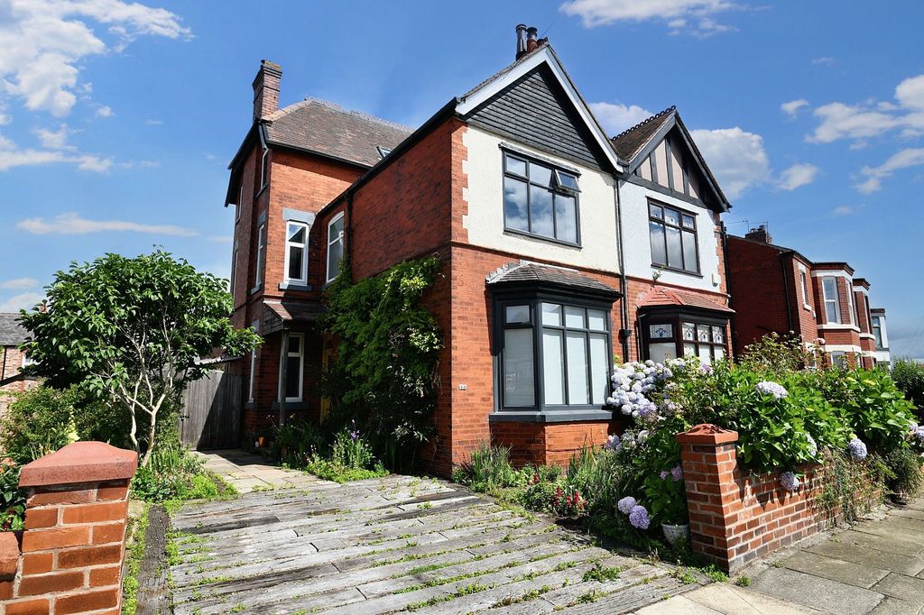 Property photo 1 of 27