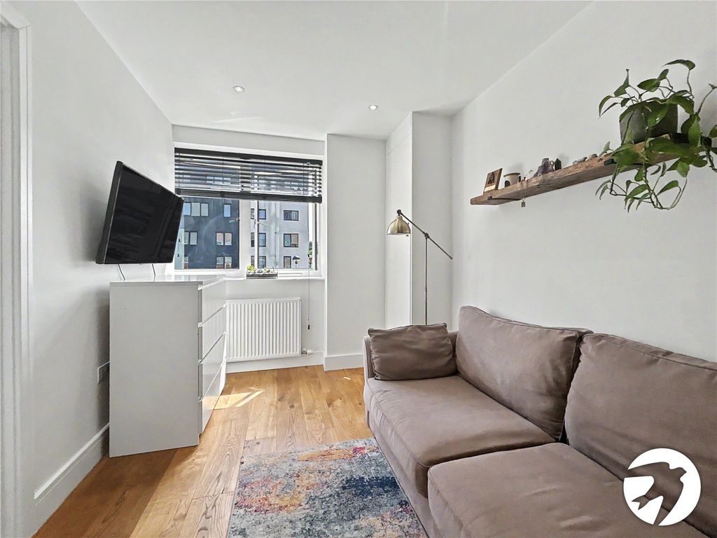 Property photo 2 of 17 Picture No. 04