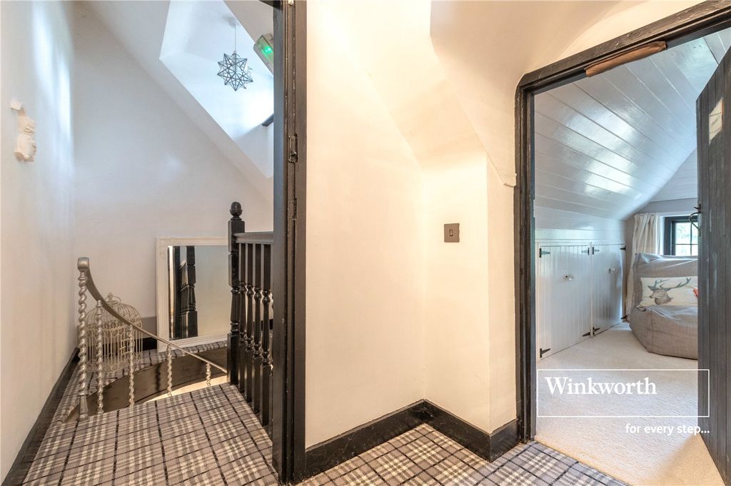 Additional image 18 of 6 bed detached house for saleWimborne Road East, Ferndown, Dorset BH22