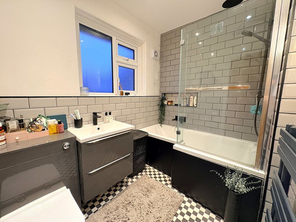 Property photo 3 of 23