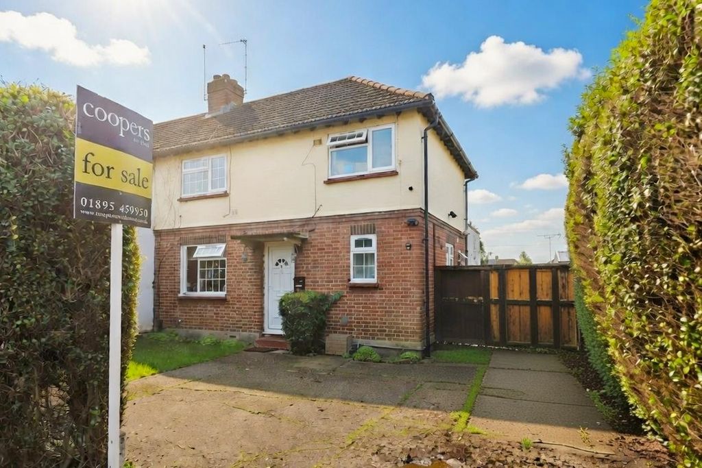 Property photo 1 of 10 External