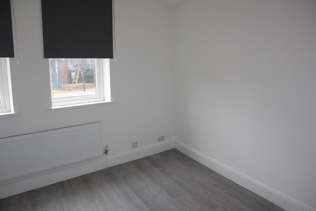 Property photo 3 of 6 Img_8141.Jpg