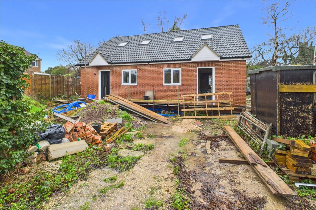 Property photo 2 of 9 Picture No. 10