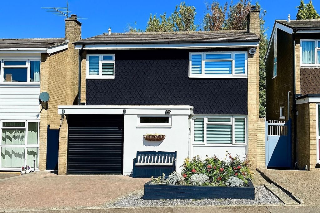 Property photo 1 of 14 4595950