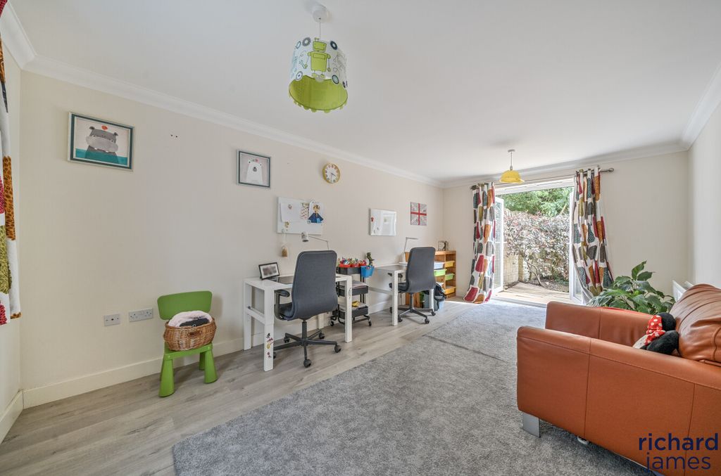 Property photo 2 of 19 F5d32213Dd1F4F238A894Bf56A8c0131