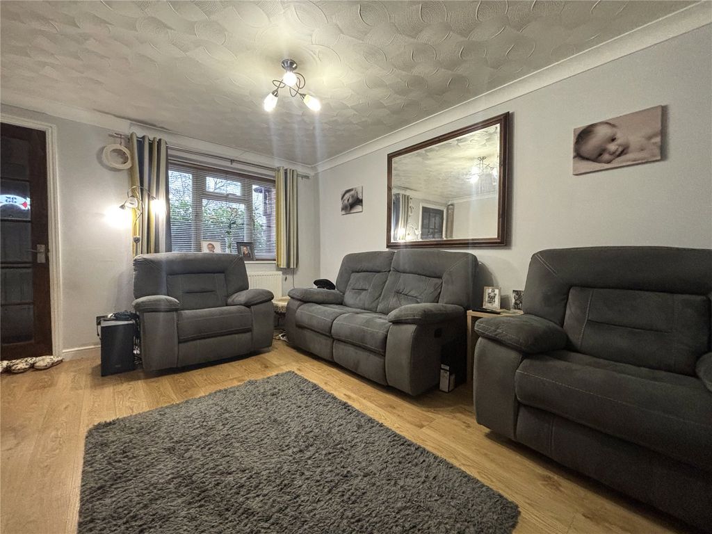 Property photo 3 of 11 Picture No. 06