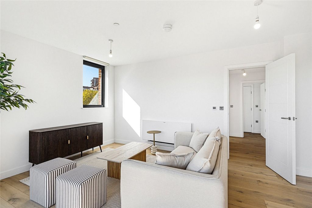 Property photo 3 of 12 Picture No. 05