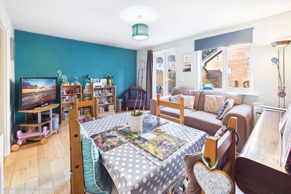 Property photo 3 of 19 Dining Room