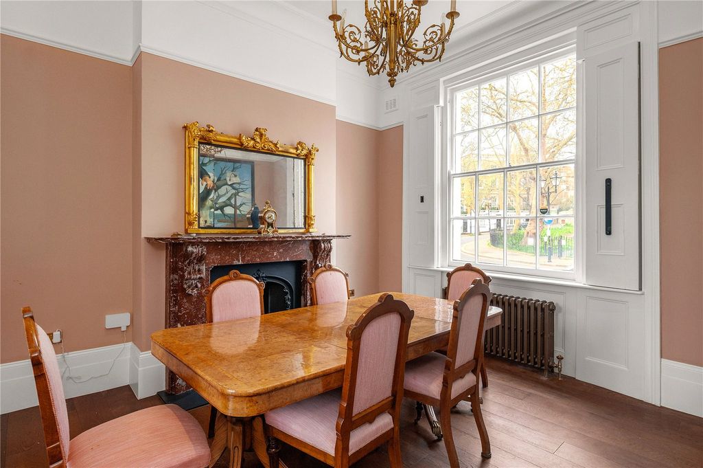 Property photo 3 of 29 Dining Room