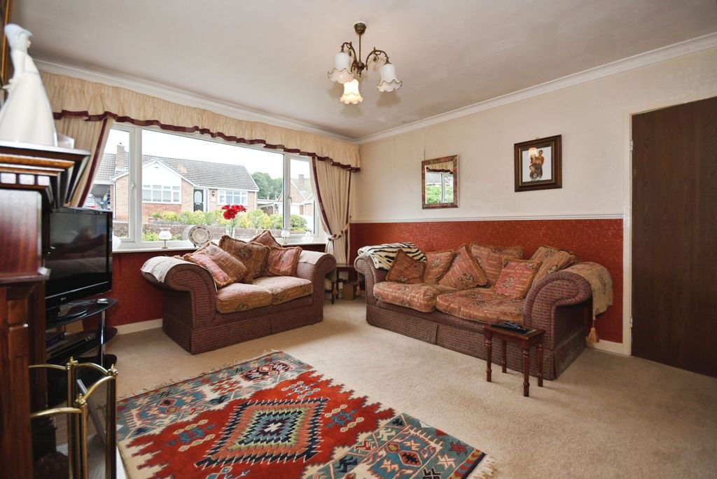 Property photo 2 of 16 Photo