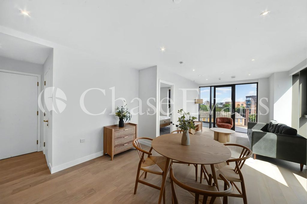 Property photo 1 of 17 Living