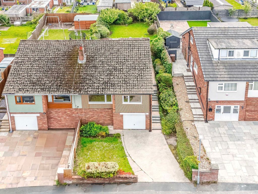 Property photo 1 of 43