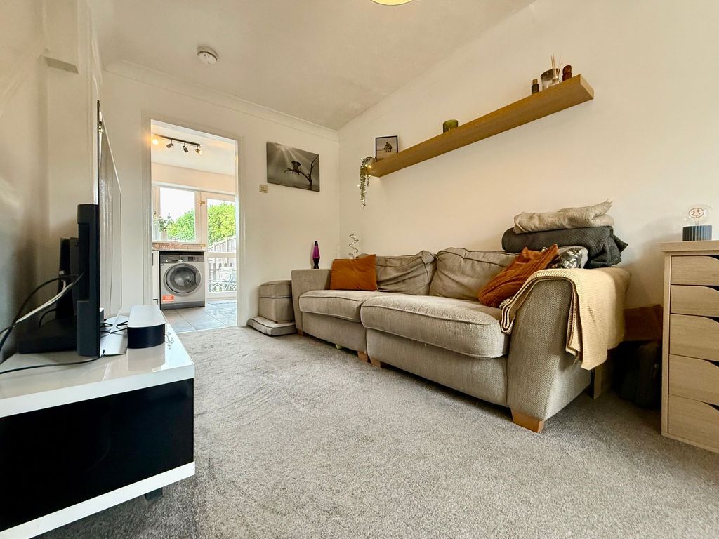 Property photo 2 of 12