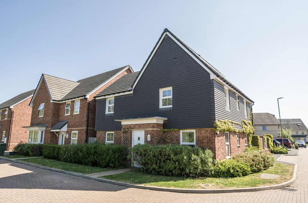 Property photo 1 of 15 1453327-21-69Ef8c...