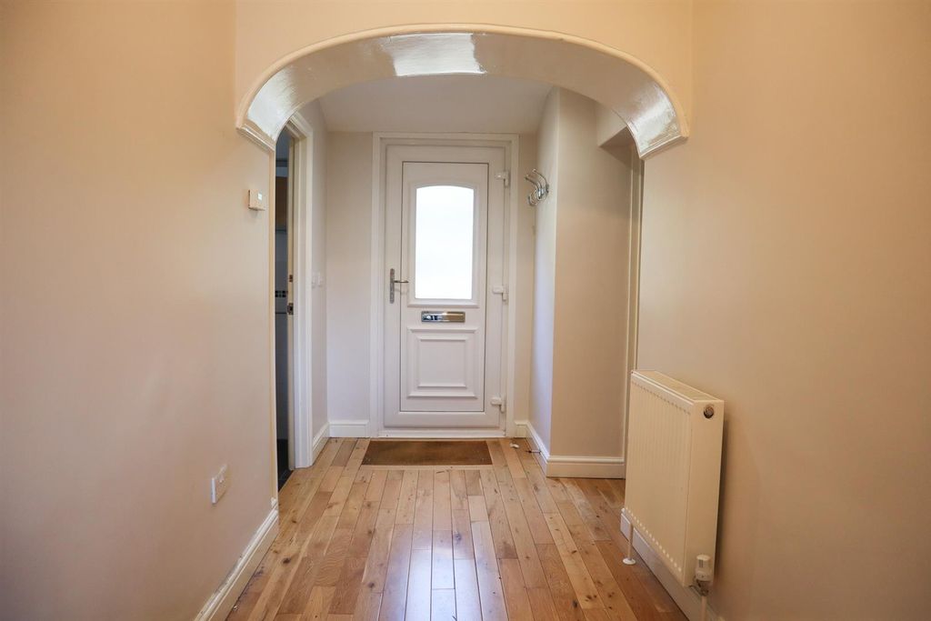 Property photo 2 of 12 Hallway.Jpg