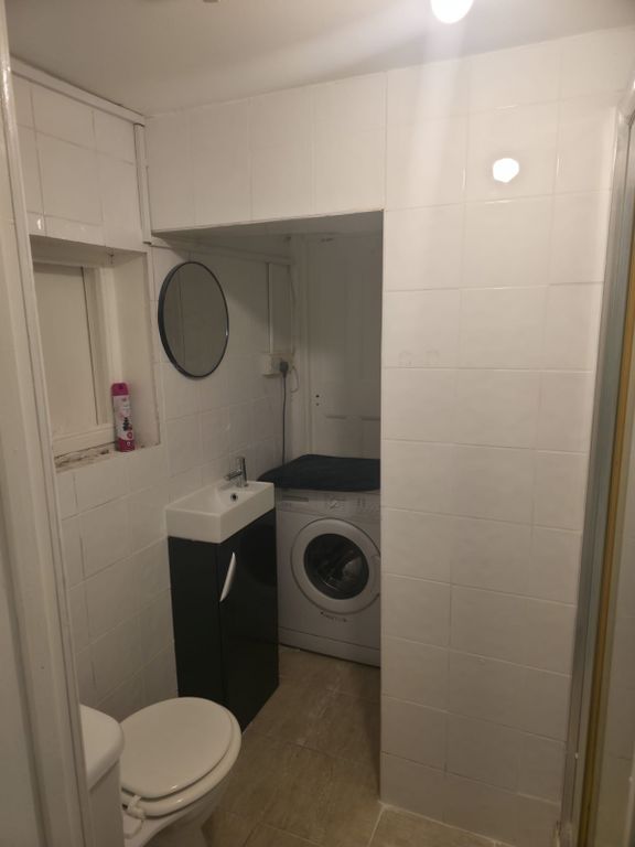 Property photo 3 of 9 Gallery