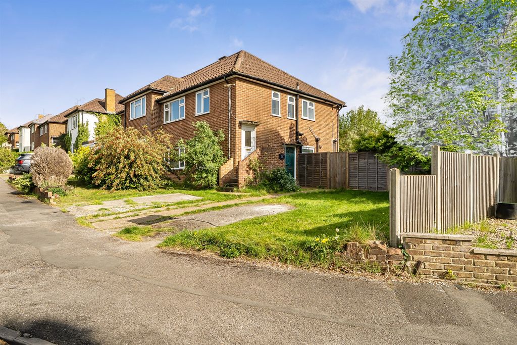 Property photo 1 of 11