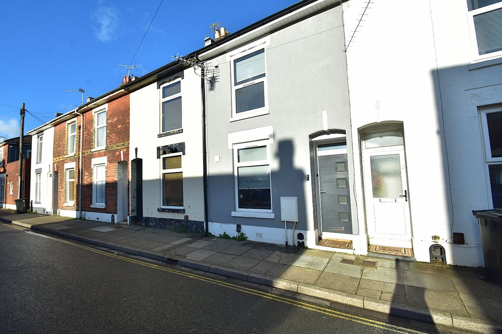 Property photo 1 of 8 Picture No. 10