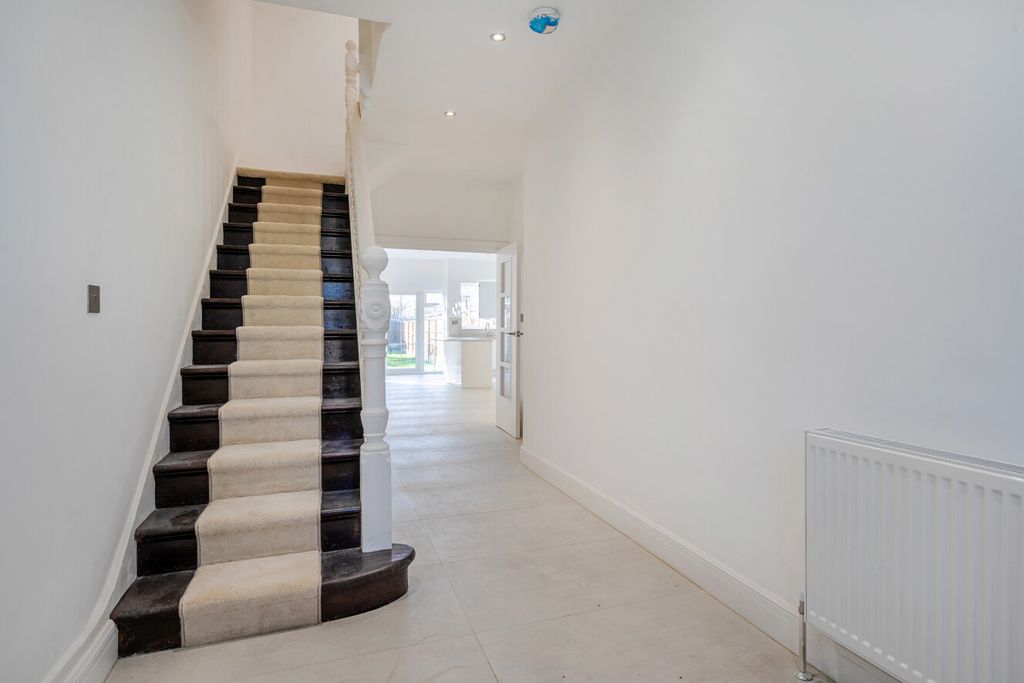 Property photo 3 of 27 1422370-14-69A96A...