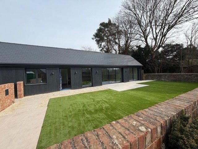 Property photo 2 of 4 Front