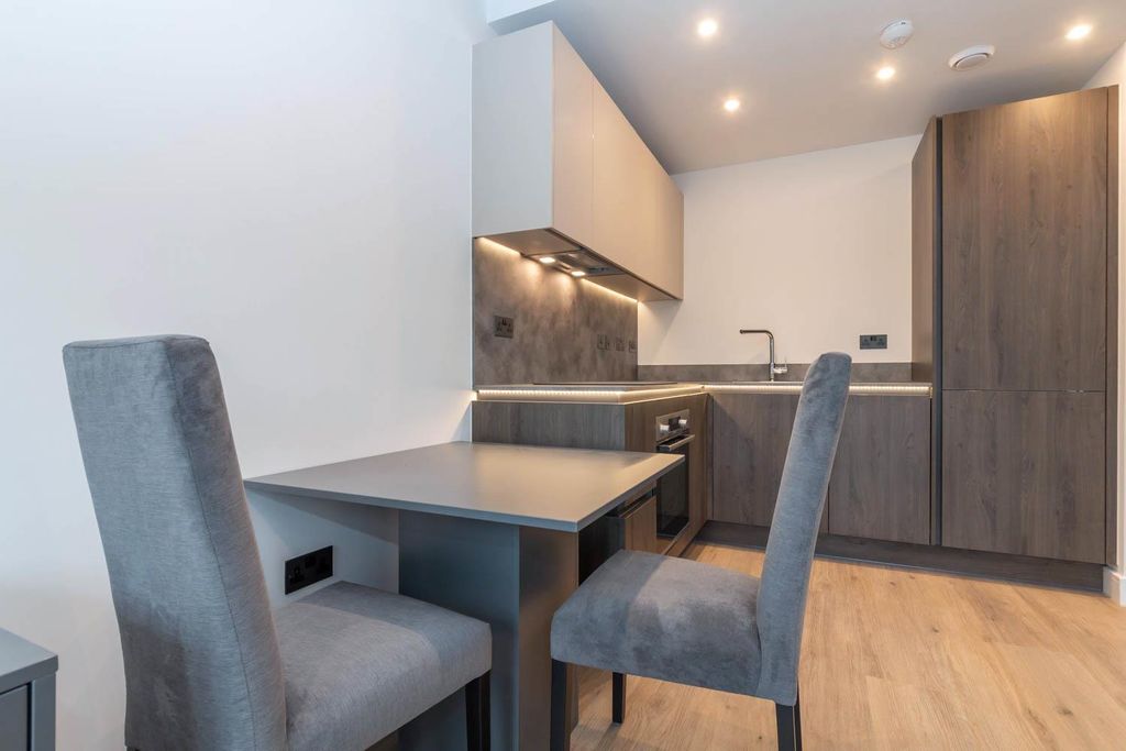 Property photo 3 of 21 Lounge/Dining Room