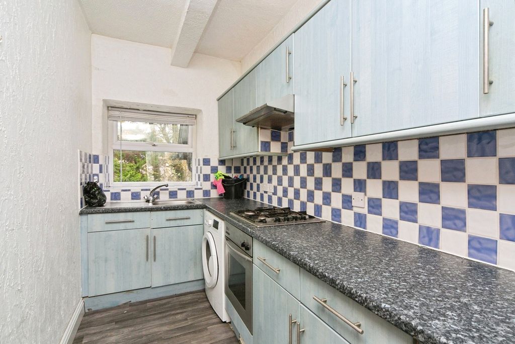Property photo 3 of 17 Pbox-Img.Jpg