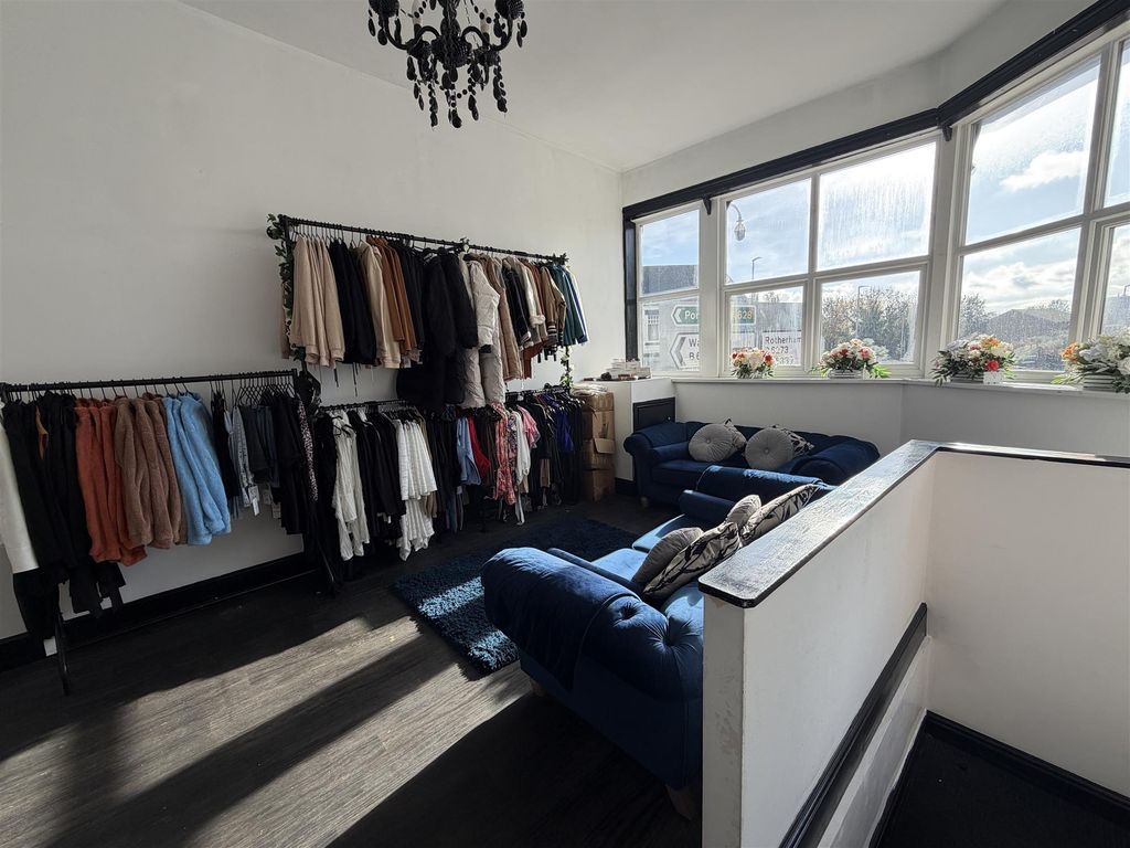 Property photo 3 of 8 Photo 2