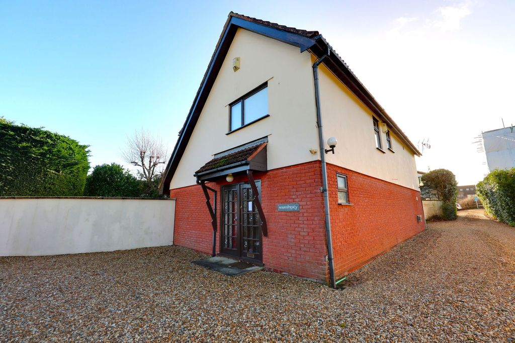 Property photo 1 of 48