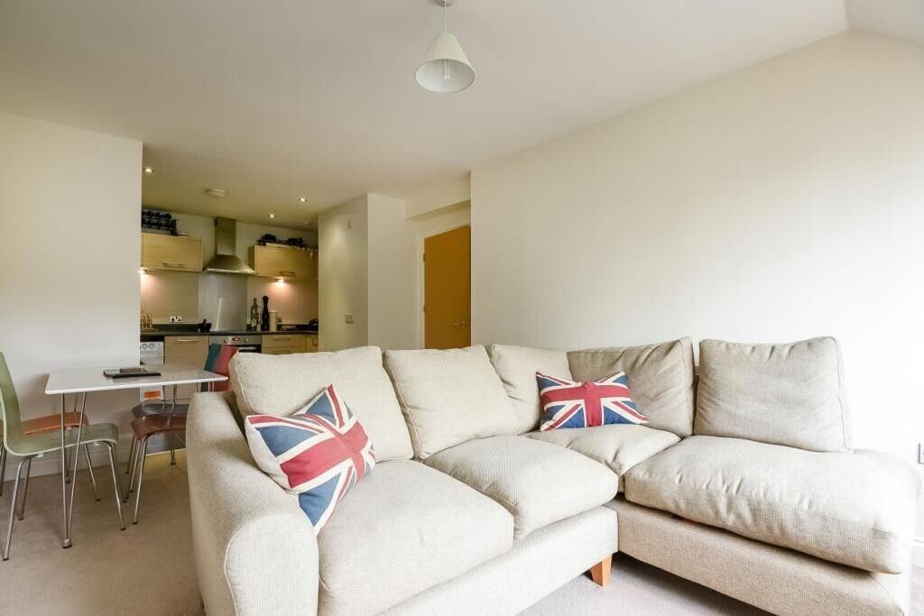 Property photo 2 of 15 85703_2179726_Img_02