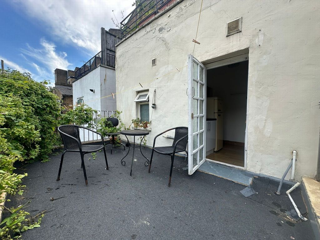 Property photo 2 of 9 Photo 2