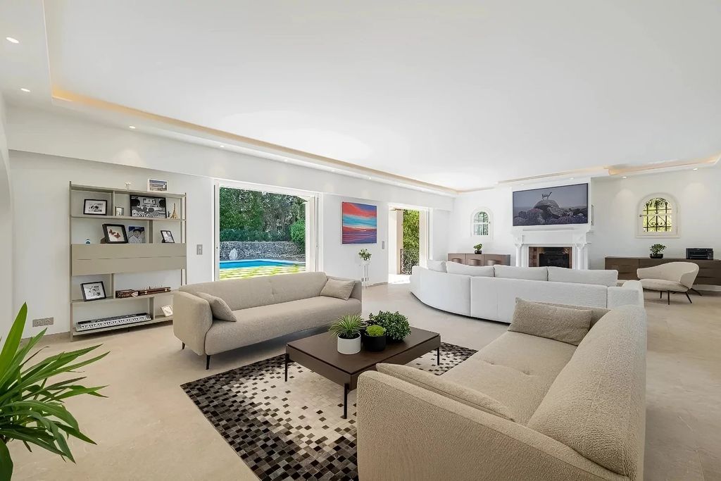 Property photo 3 of 27