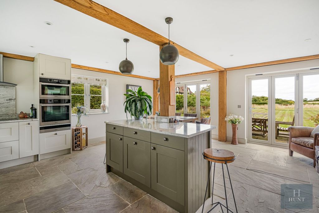 Property photo 3 of 28 Open Plan Kitchen