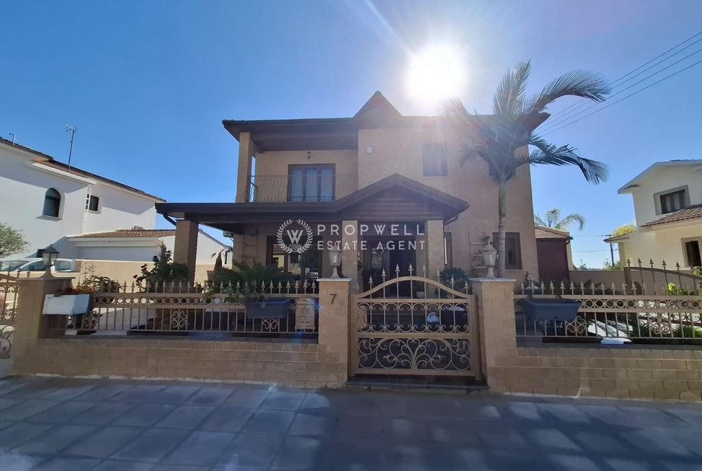 Property photo 1 of 19