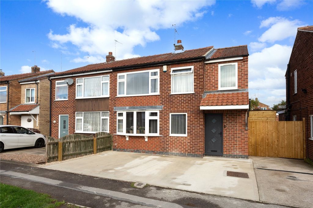 Property photo 1 of 14 Photos