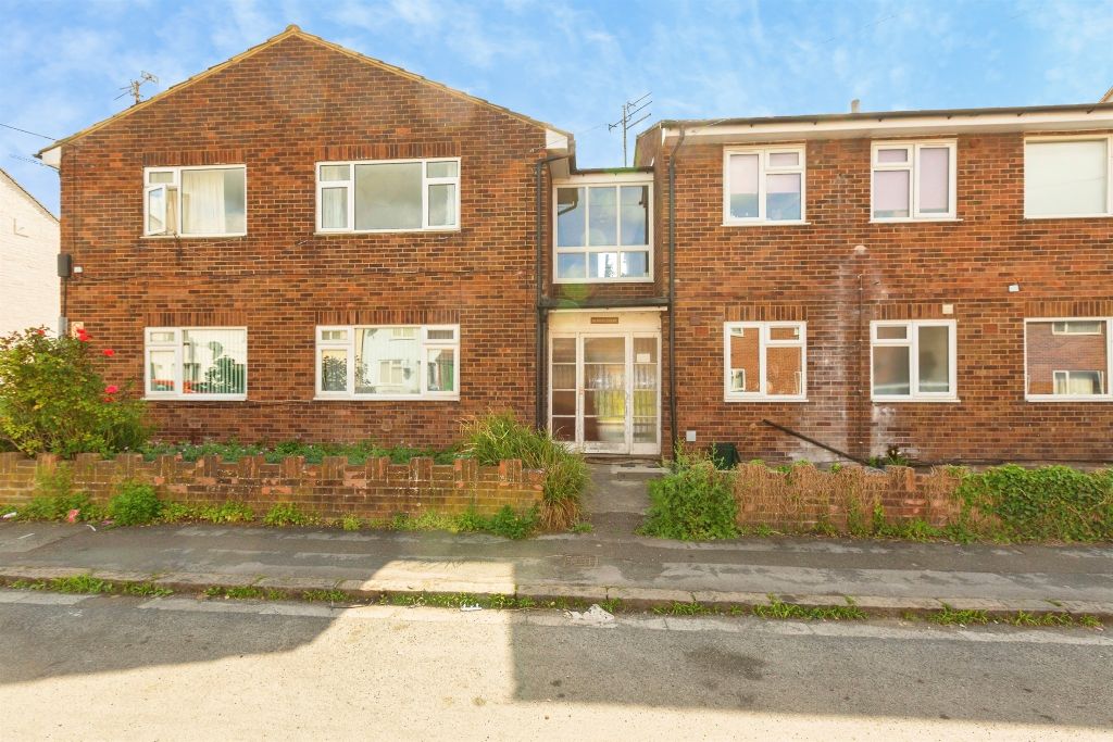 Property photo 1 of 12