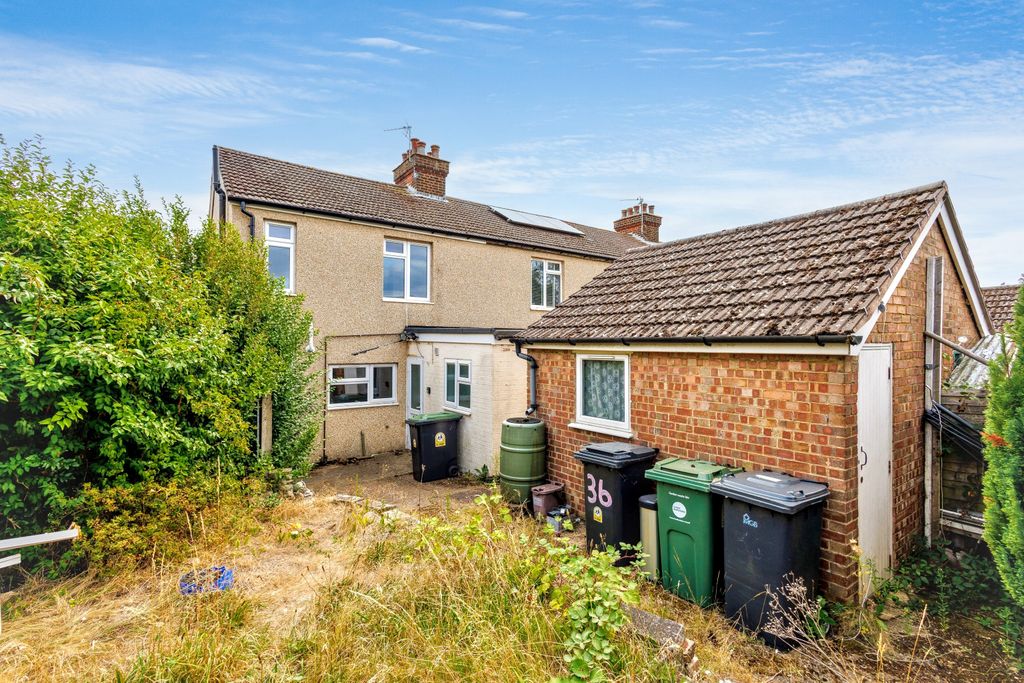 Property photo 2 of 13 36 Flitwick Road, Maulden, Bedford, Mk45 2Bj