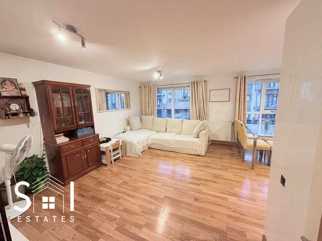 Property photo 2 of 17