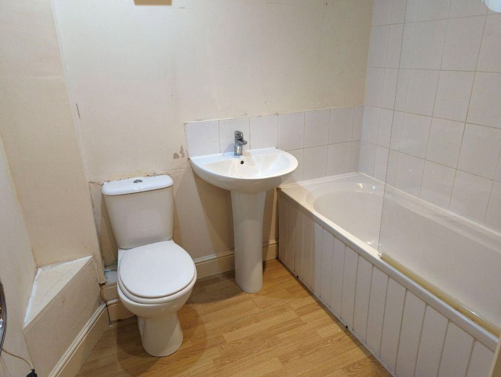 Property photo 2 of 6 Picture No. 09