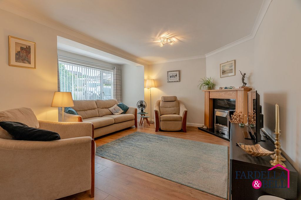 Property photo 3 of 26