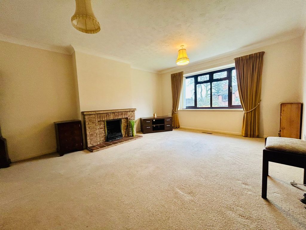 Property photo 2 of 22