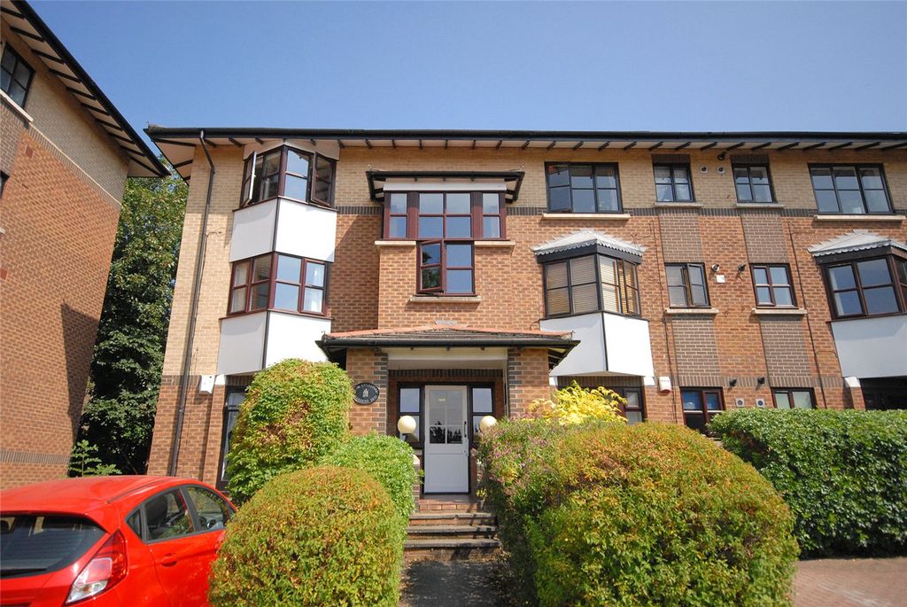 Property photo 2 of 9 Picture No. 15