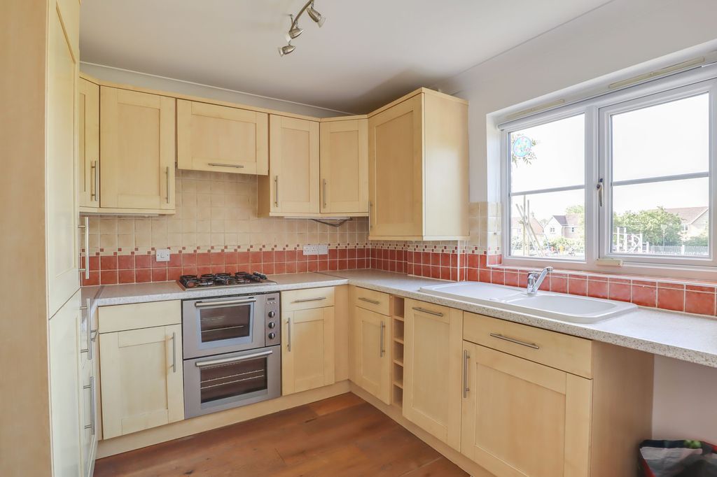 Property photo 2 of 17