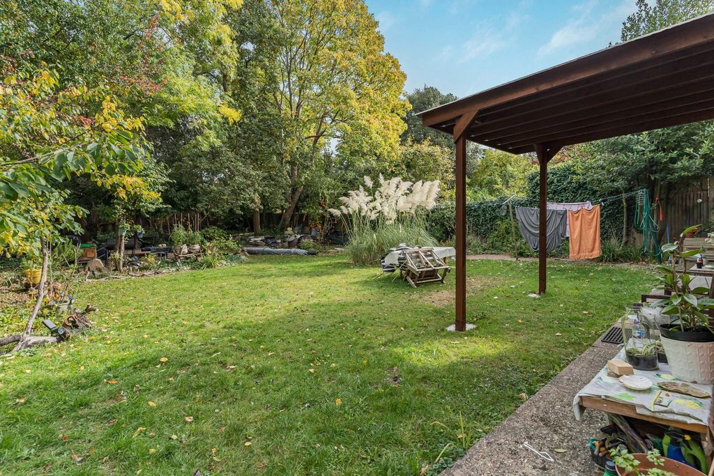 Property photo 3 of 19 11_65229.Jpg