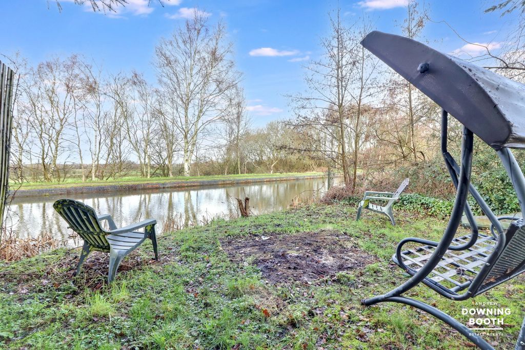 Property photo 3 of 24