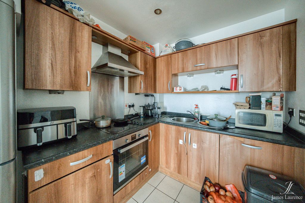 Property photo 3 of 9 Xh2S8107-Hdr(3)