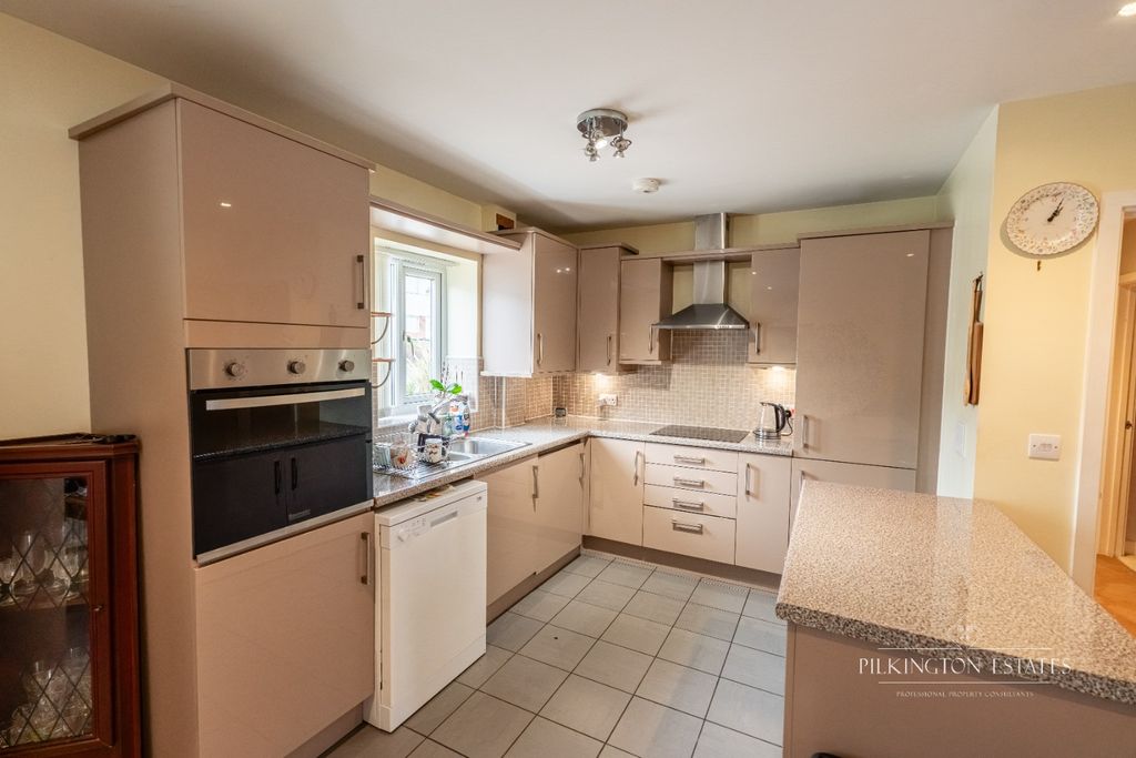 Property photo 2 of 11 4849293