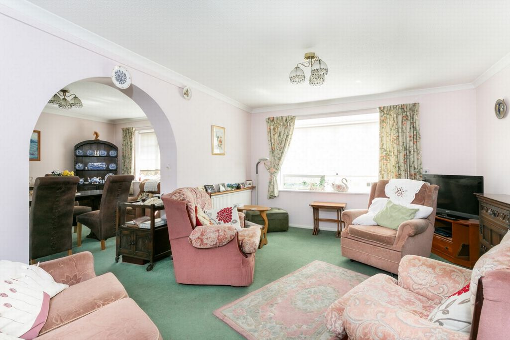 Property photo 3 of 14 Sitting Room