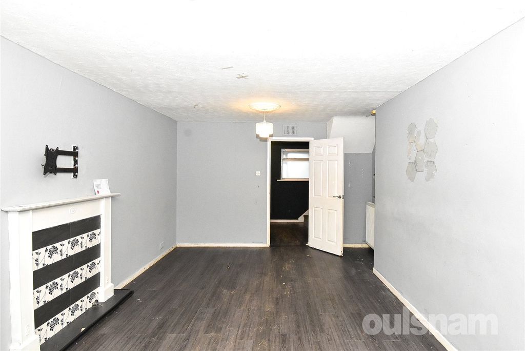 Property photo 3 of 15 Picture No. 10