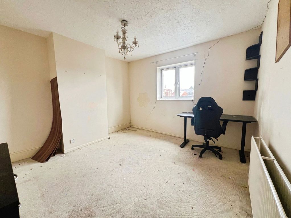 Property photo 3 of 13