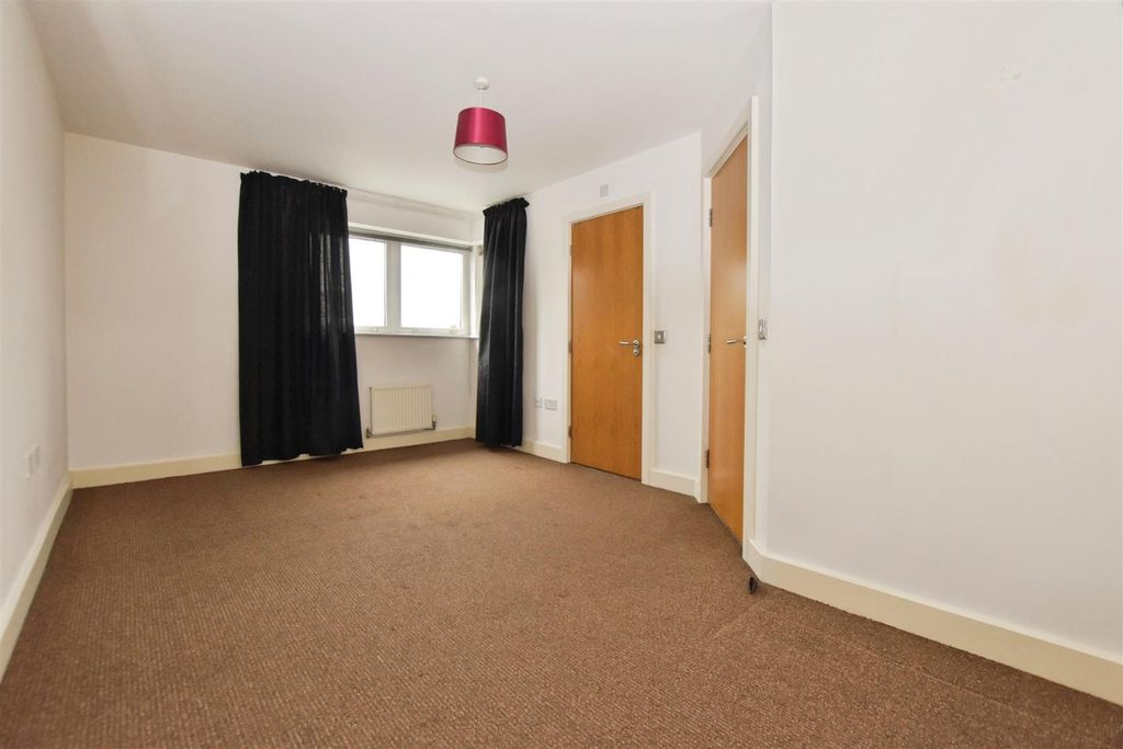 Property photo 2 of 15 Bedroom One